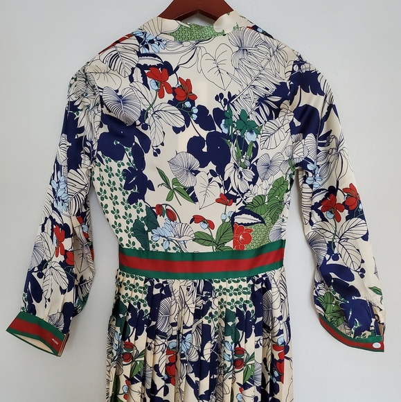 🎈SOLD 🎈NWT Tie Neck Printed Midi  Floral Dress in S - Picture 8 of 15